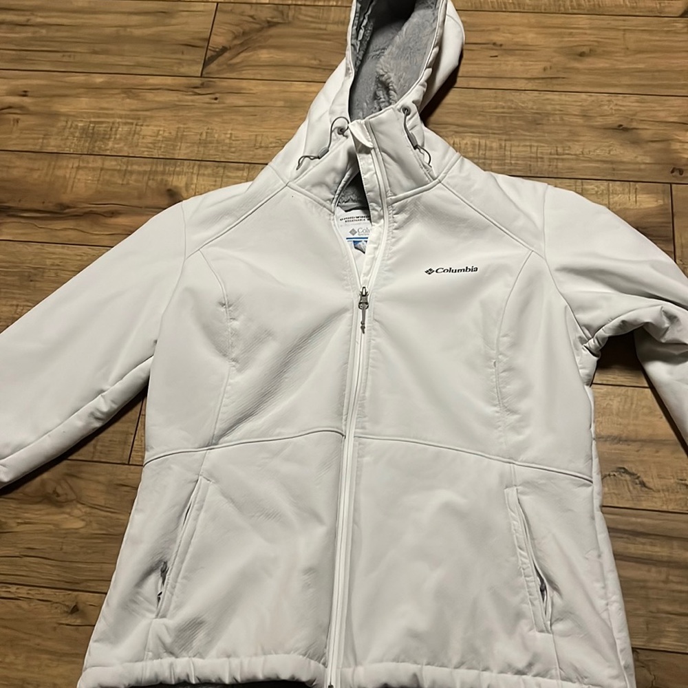 Columbia winter light weight jacket
